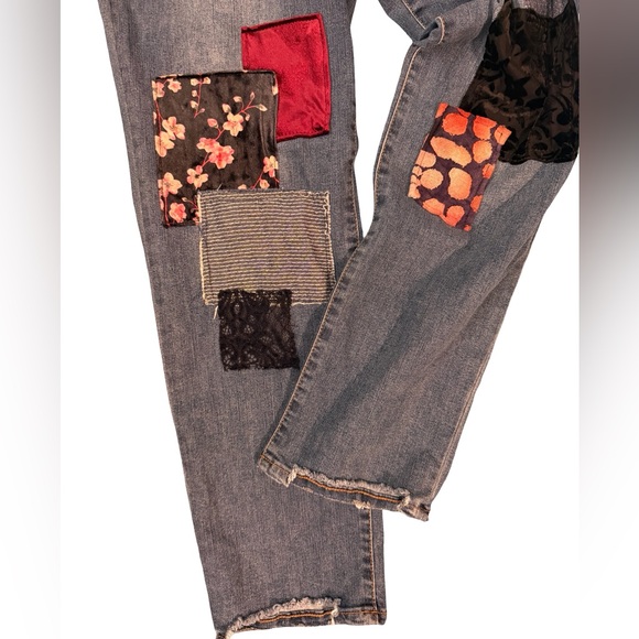 LOGO Lori Goldstein Patchwork Boyfriend Jeans Raw Hem Ankle Crop Size 6 Boho - Picture 3 of 8